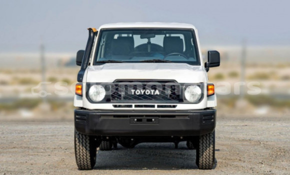 Acheter Occasion Voiture Toyota Land Cruiser Blanc à Santa Isabel Island, Isabel Acheter Occasion Voiture Toyota Land Cruiser Blanc à Santa Isabel Island, Isabel