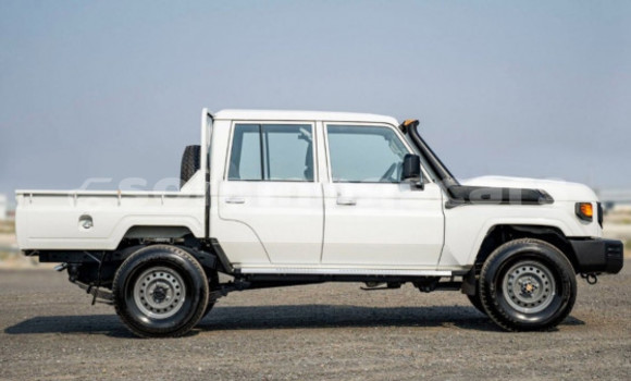 Acheter Occasion Voiture Toyota Land Cruiser Blanc à Santa Isabel Island, Isabel Acheter Occasion Voiture Toyota Land Cruiser Blanc à Santa Isabel Island, Isabel