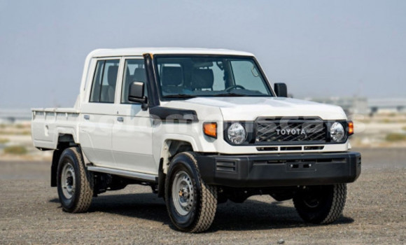 Acheter Occasion Voiture Toyota Land Cruiser Blanc à Santa Isabel Island, Isabel Acheter Occasion Voiture Toyota Land Cruiser Blanc à Santa Isabel Island, Isabel