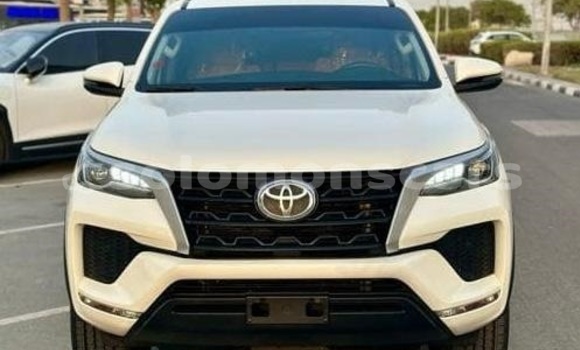Acheter Occasion Voiture Toyota Fortuner Blanc à Santa Isabel Island, Isabel Acheter Occasion Voiture Toyota Fortuner Blanc à Santa Isabel Island, Isabel