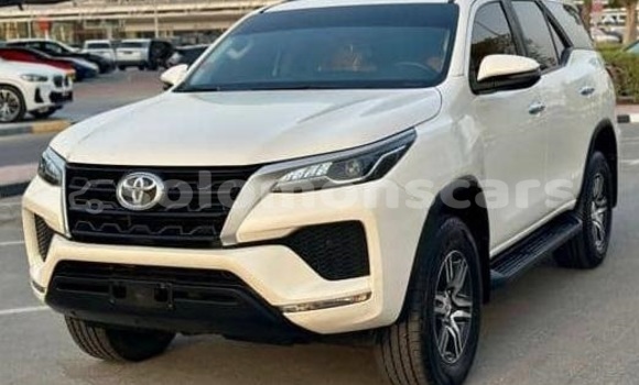Acheter Occasion Voiture Toyota Fortuner Blanc à Santa Isabel Island, Isabel Acheter Occasion Voiture Toyota Fortuner Blanc à Santa Isabel Island, Isabel