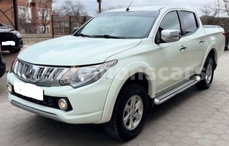 Big with watermark mitsubishi l200 isabel santa isabel island 1279