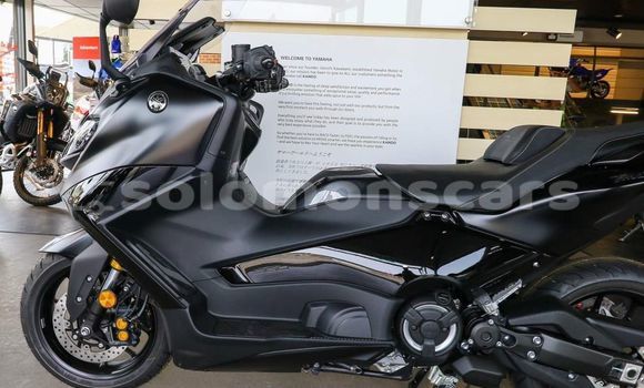Acheter Neuf Moto Yamaha TMAX Noir à Kau, Guadalcanal Acheter Neuf Moto Yamaha TMAX Noir à Kau, Guadalcanal