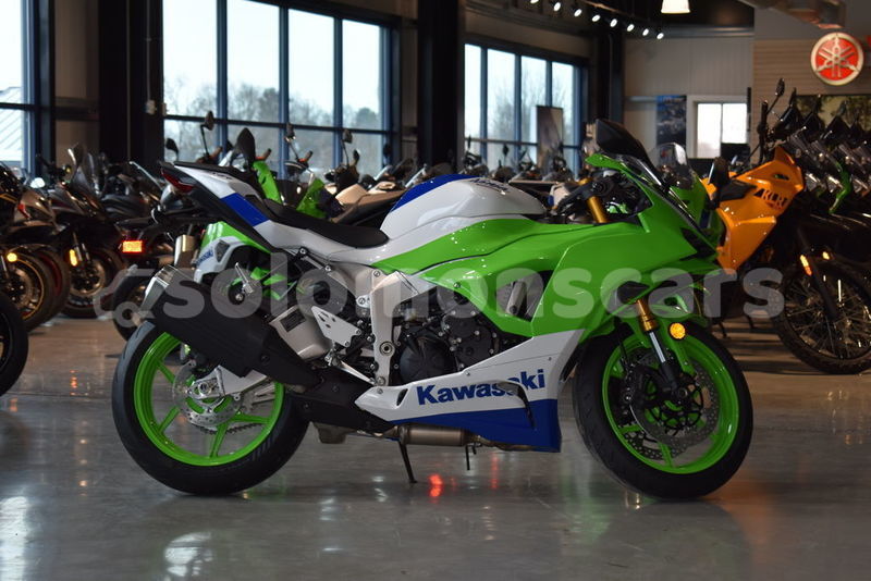 Big with watermark yamaha tmax guadalcanal kau 1302