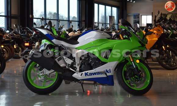 Acheter Neuf Moto Yamaha TMAX Noir à Kau, Guadalcanal Acheter Neuf Moto Yamaha TMAX Noir à Kau, Guadalcanal