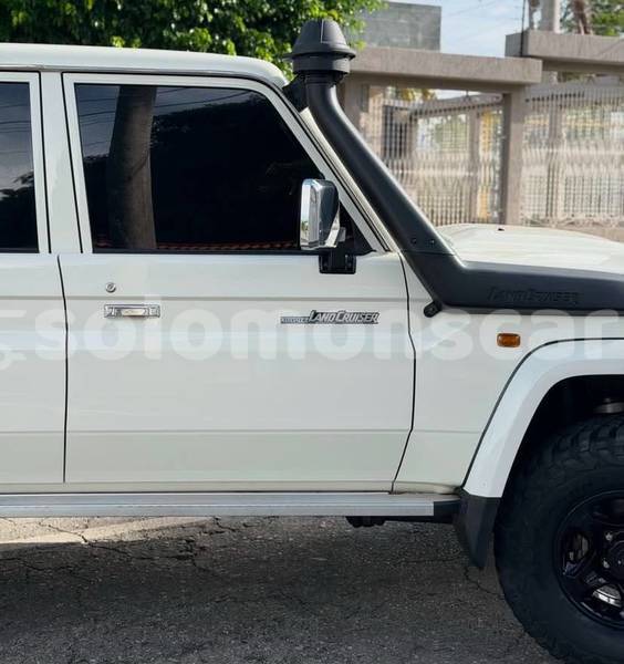 Big with watermark toyota land cruiser isabel santa isabel island 1313