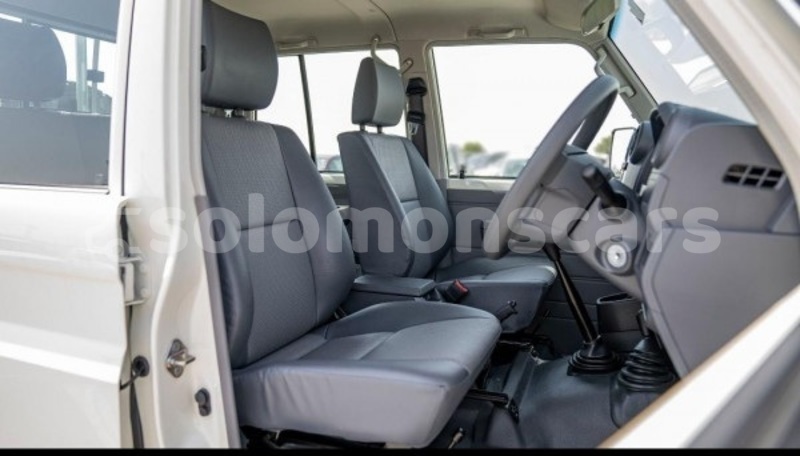 Big with watermark toyota land cruiser isabel santa isabel island 1313