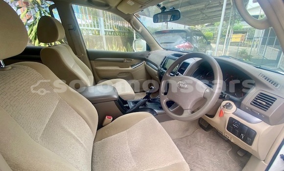 Acheter Occasion Voiture Toyota Land Cruiser Prado Blanc à Honiara, Guadalcanal Acheter Occasion Voiture Toyota Land Cruiser Prado Blanc à Honiara, Guadalcanal