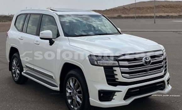 Buy Used Toyota Land Cruiser White Car in Honiara in Guadalcanal Buy Used Toyota Land Cruiser White Car in Honiara in Guadalcanal