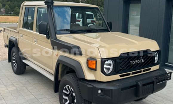 Buy Used Toyota Land Cruiser White Car in Honiara in Guadalcanal