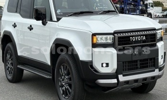 Buy Used Toyota Land Cruiser Prado White Car in Honiara in Guadalcanal Buy Used Toyota Land Cruiser Prado White Car in Honiara in Guadalcanal
