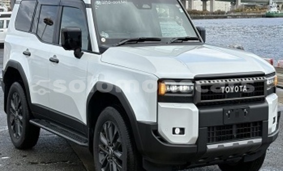 Buy Used Toyota Land Cruiser Prado White Car in Honiara in Guadalcanal Buy Used Toyota Land Cruiser Prado White Car in Honiara in Guadalcanal