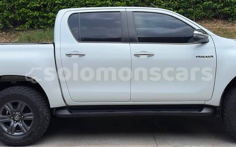 Big with watermark toyota hilux isabel santa isabel island 1343