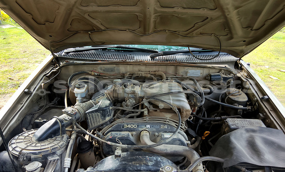Buy Used Toyota Hilux Beige Car in Honiara in Guadalcanal Buy Used Toyota Hilux Beige Car in Honiara in Guadalcanal