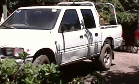Acheter Occasion Voiture Isuzu Pickup Autre à Buala, Isabel